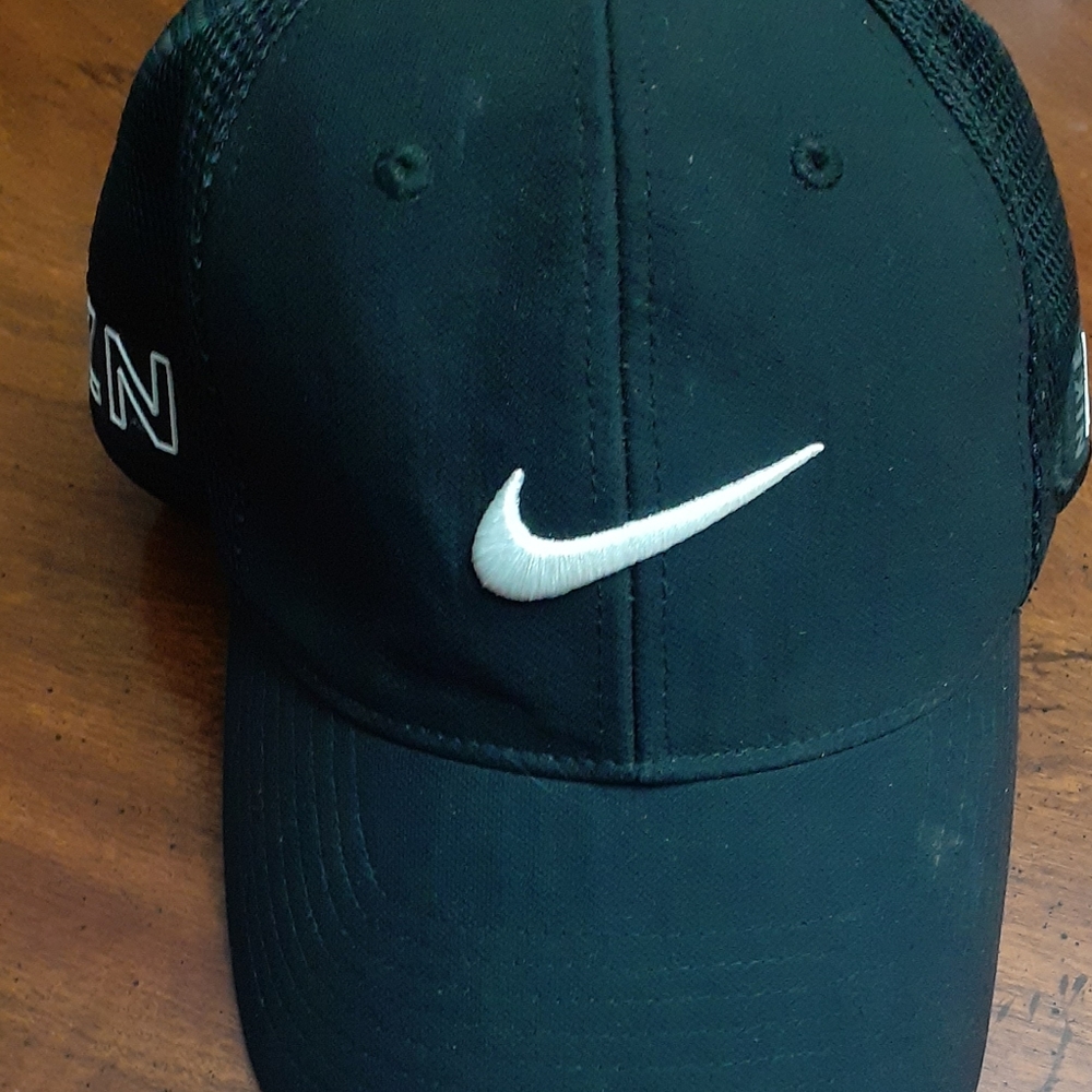 Nike RZN Vapor Hat Black
